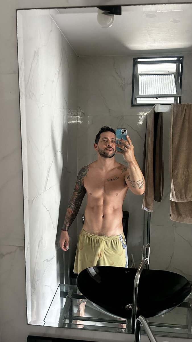 Muita comelança nessa virada de ano, porém, acho que o corpo ainda tá de boa. 😎😜