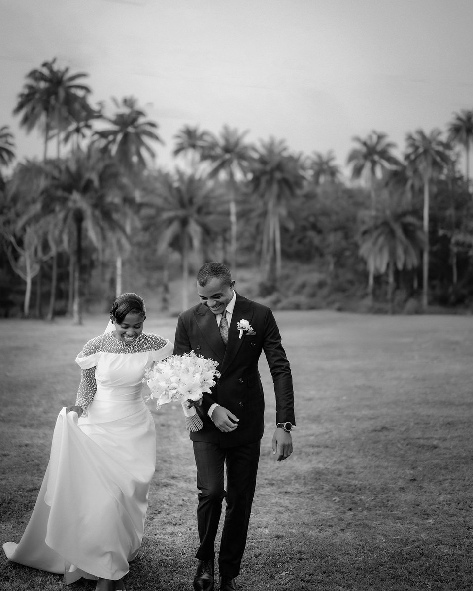 chivertics's tweet image. One month ago, 4th of December, 2025, we tied the knot...☺️ 😍❤️

It's been an absolutely amazing experience being married to my best friend, lover and now wiffy...

Damola &amp;amp; Chigozie 💕