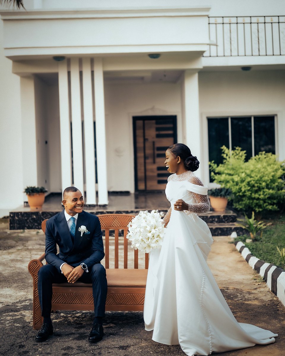 chivertics's tweet image. One month ago, 4th of December, 2025, we tied the knot...☺️ 😍❤️

It's been an absolutely amazing experience being married to my best friend, lover and now wiffy...

Damola &amp;amp; Chigozie 💕