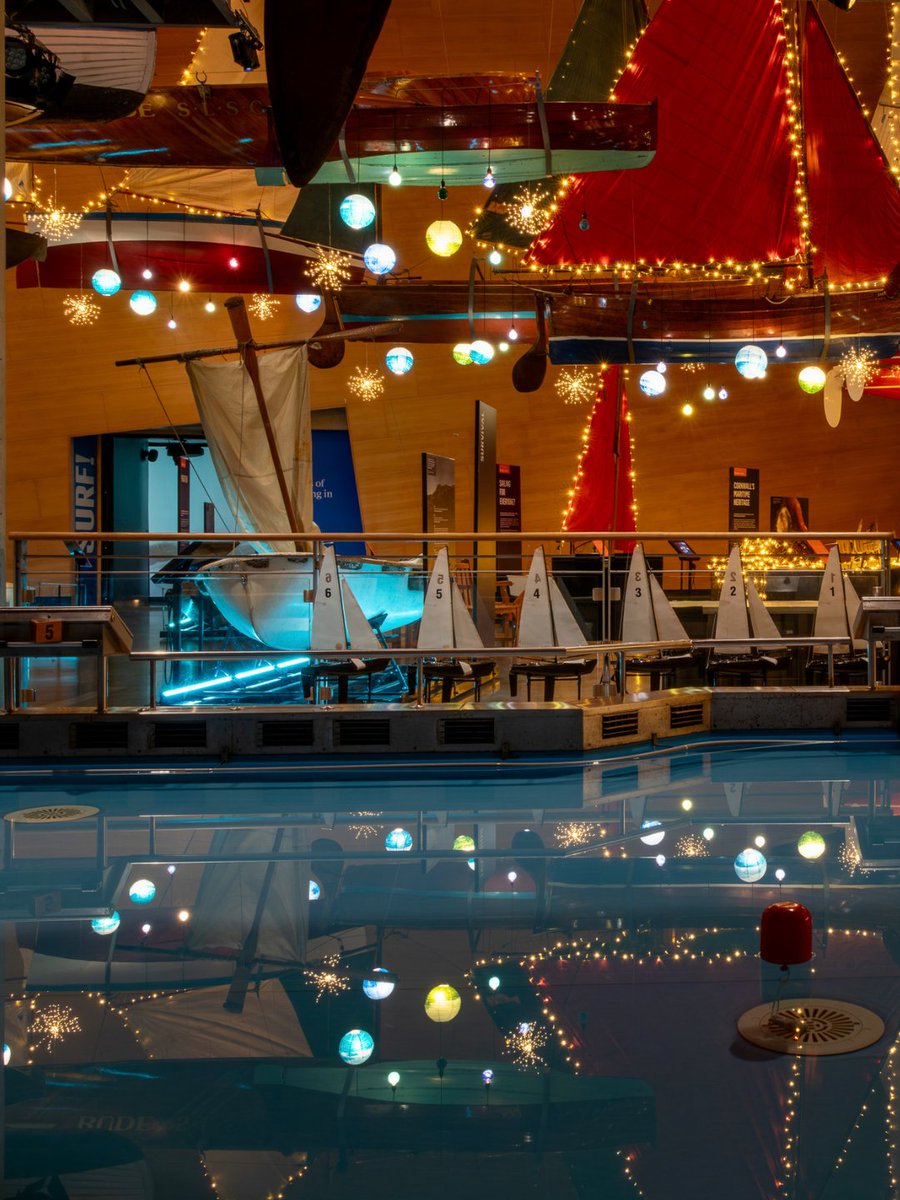 TheNMMC's tweet photo. Our crew will be working at height in the Boat Hall next week (Mon 5 Jan - Fri 9 Jan) to take down our Christmas lights. The Museum remains open as usual, but we'll be charting a slightly different course through the galleries. #Museum #Falmouth #Cornwall https://t.co/M1ZhM6S1Ns
