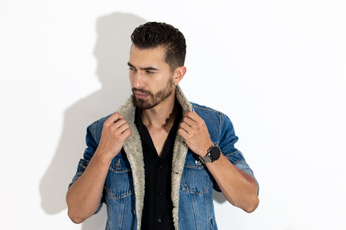 sbs_dream's tweet photo. Un poco del Book actoral… #LatinoAmerica #latino #mensfashion https://t.co/IHrFUinLJ4