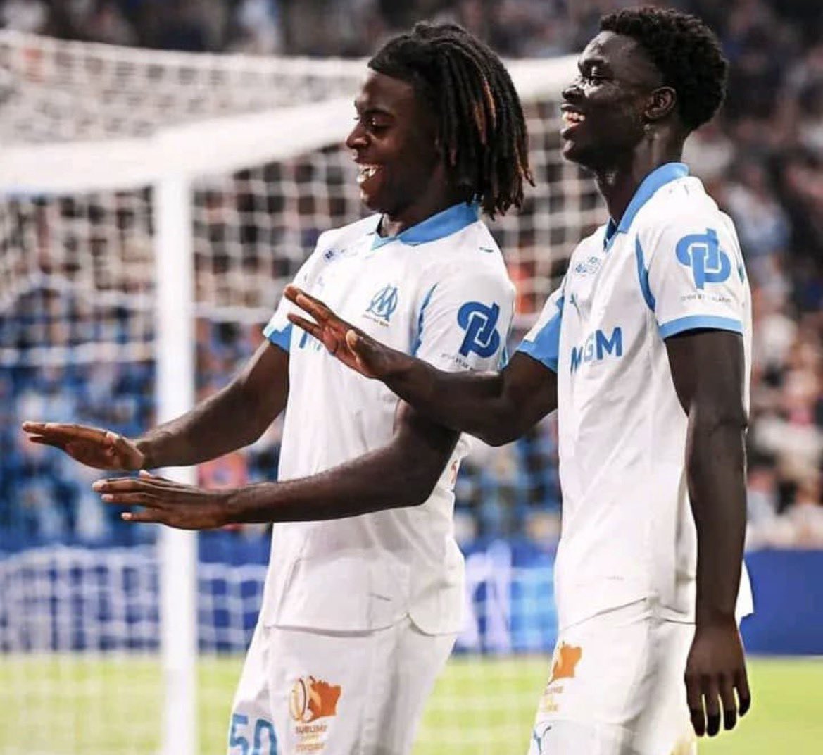 Footballdayy10's tweet image. #Décla 🎙️: Roberto De Zerbi 🇮🇹: 

« 𝗩𝗮𝘇 𝗲𝘁 𝗕𝗮𝗸𝗼𝗹𝗮 𝗻'𝗼𝗻𝘁 𝗽𝗮𝘀 𝗳𝗮𝗶𝗺 𝗲𝘁 𝗻𝗲 𝘀'𝗲𝗻𝘁𝗿𝗮𝗶𝗻𝗲𝗻𝘁 𝗽𝗮𝘀 𝗮𝘀𝘀𝗲𝘇 ! 

C’est pour ça qu’ils n’ont pas joué aujourd’hui : 𝗶𝗹𝘀 𝗻𝗲 𝗺𝗲́𝗿𝗶𝘁𝗲𝗻𝘁 𝗽𝗮𝘀. Je ne regarde pas les contrats. »

(CP)