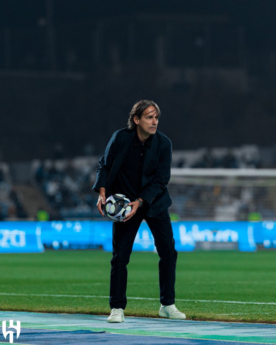 انزاغي لازم يثبت على رسم واسلوب معين مو معقوله كل مباراه يبدا باسلوب مختلف يعني فترة التوقف وش كنت تسوي؟

بدا بنيفيز كقلب والشوط ثاني دخل يوسف ولعب بنيفيز كقلب ثالث هذي علامة استفهام بصراحه

عموما الف مبروك الفوز ونرجع ونقول

صدارة بس💙