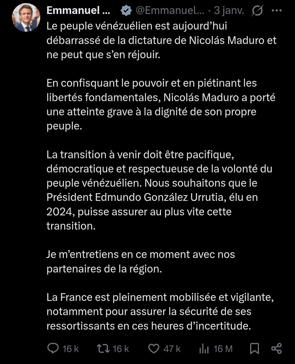 Philippe_Arkham's tweet photo. Manu ne veut pas être en reste au pays du virilisme https://t.co/UIRjw0Mjkw