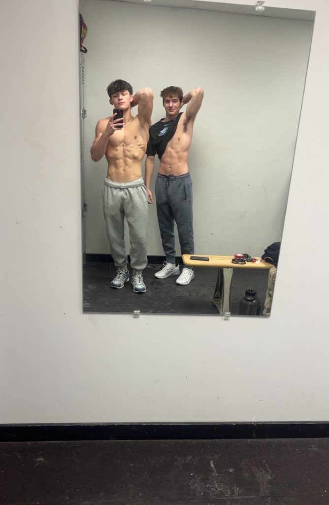 CashMasterRodd's tweet image. New year, same old you 🤑🤑 Yk you need a master to guide your life. Make us proud. #CashMaster #Findom

@MasterZach2 

@diamond__here @topalphamales @RT4MastersWorld @BetaBitch87 @Toeypromo