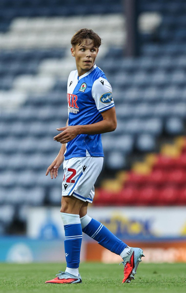 HandofArsenal's tweet image. Arsenal are looking to sign the highly talented Igor Tyjon from Blackburn Rovers.
The Gunners made two bids last summer, with Arsenal seeing their second bid rejected at around £2.2 million. Arsenal are leading the race as of today to sign the highly rated striker who has been…