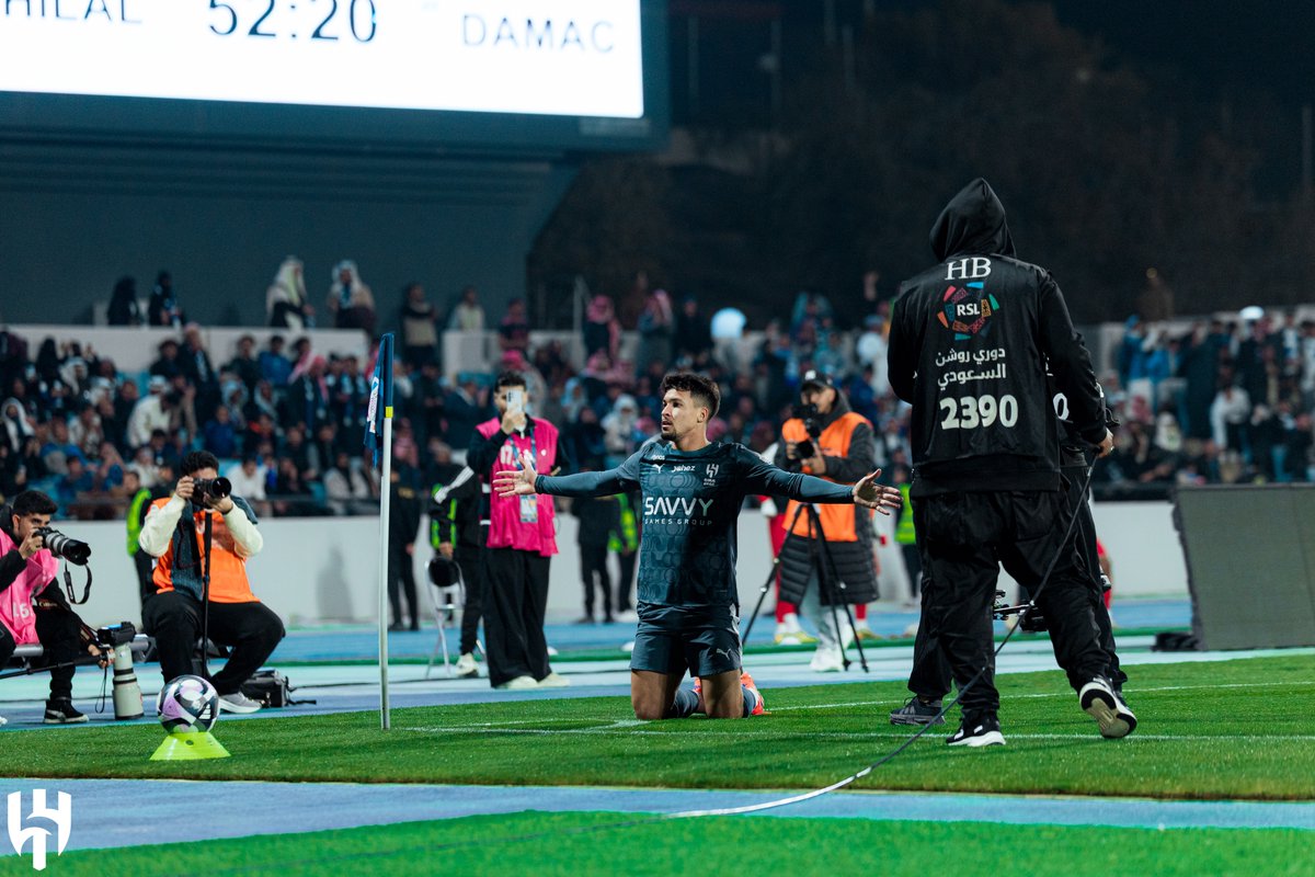 فخامة المتصدر تكفي 🤷‍♂️💙