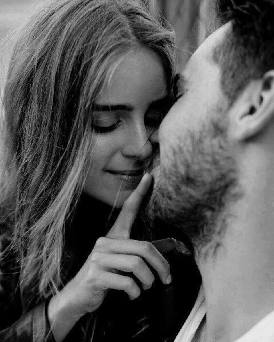 Angels_fall5's tweet image. It’s amazing how a person was once a stranger,
can suddenly mean the world to you.