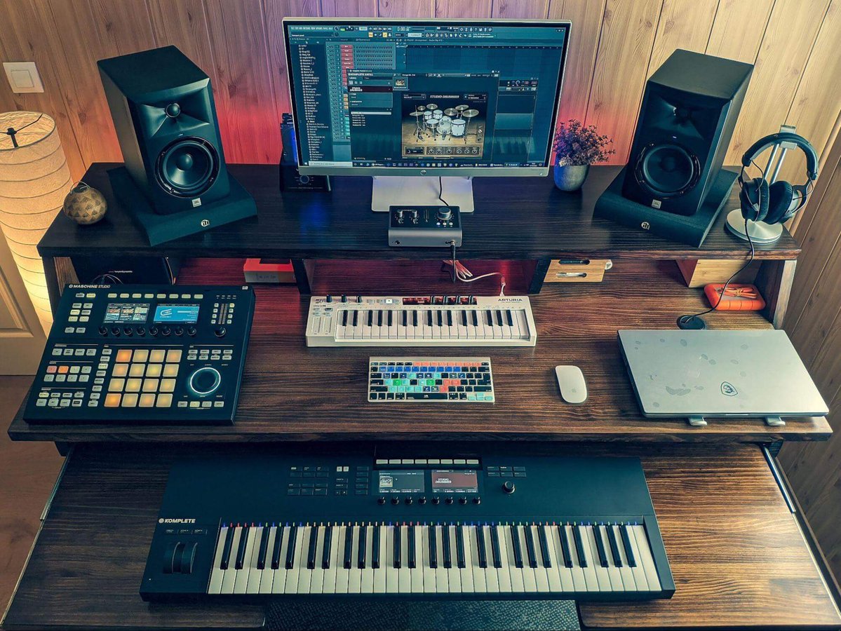 woozidaeng's tweet image. branding matters