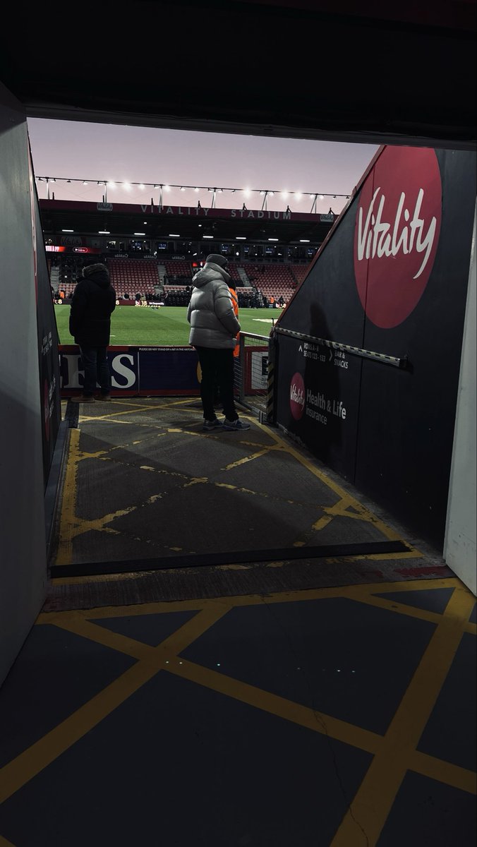 jmrwright's tweet image. 3 points on the south coast! ☀️🌊⚽️ #arsenal