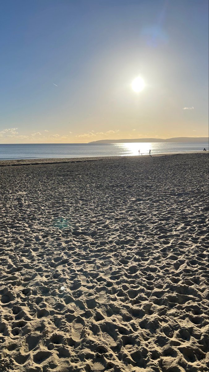 jmrwright's tweet image. 3 points on the south coast! ☀️🌊⚽️ #arsenal