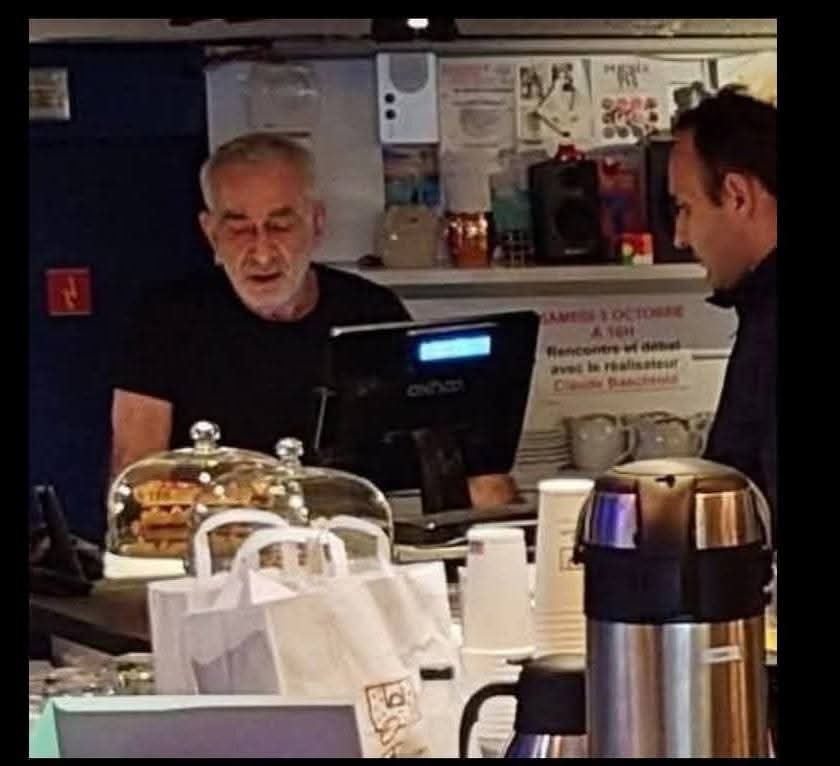 是枝裕和監督が Withoutmemory を上映し質疑応答に応じたパリの