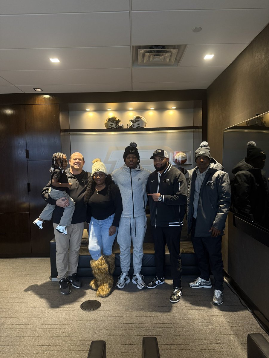 Ta’Vari Hampton tweet media