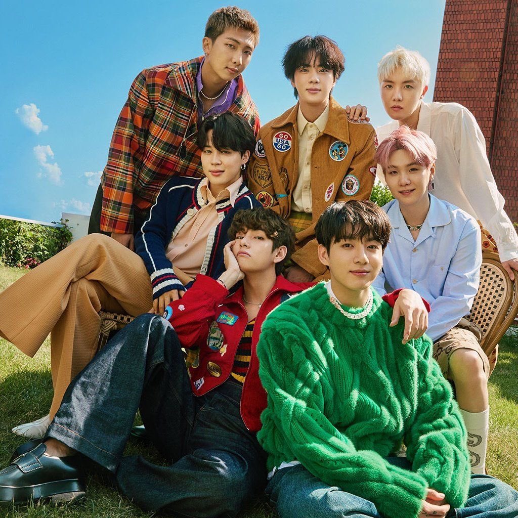 updatecharts's tweet image. 🚨 K-POP EMERGENCY: Novo álbum do BTS possui 14 MÚSICAS.