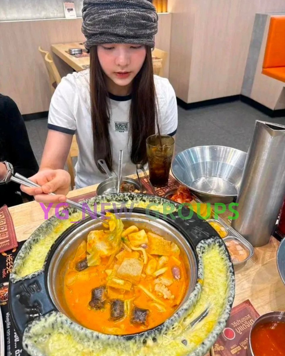 chanyaspics's tweet photo. Chanya in newly shared pre debut pic

#YGNGG #CHANYA_NEXTMONSTER
#YG_넥스트몬스터 #CHANYA https://t.co/MMZ9bmigqm