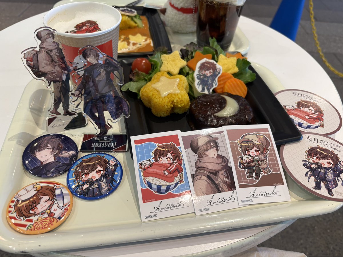 天月さんのPOPUP＆Cafeが幸せ空間すぎた🌙❤️
オタ活楽しかったね〜！
色んなところにサインあって嬉しかった♡
ご飯も美味しかったし、ランダムのみっ君先生の絵もつばる先生の絵も全部可愛くて最高でした😭👏✨

ライブ映像流すのはずるいです！
ライブ行きたい！！！
また連番が楽しみだ〜！🥰