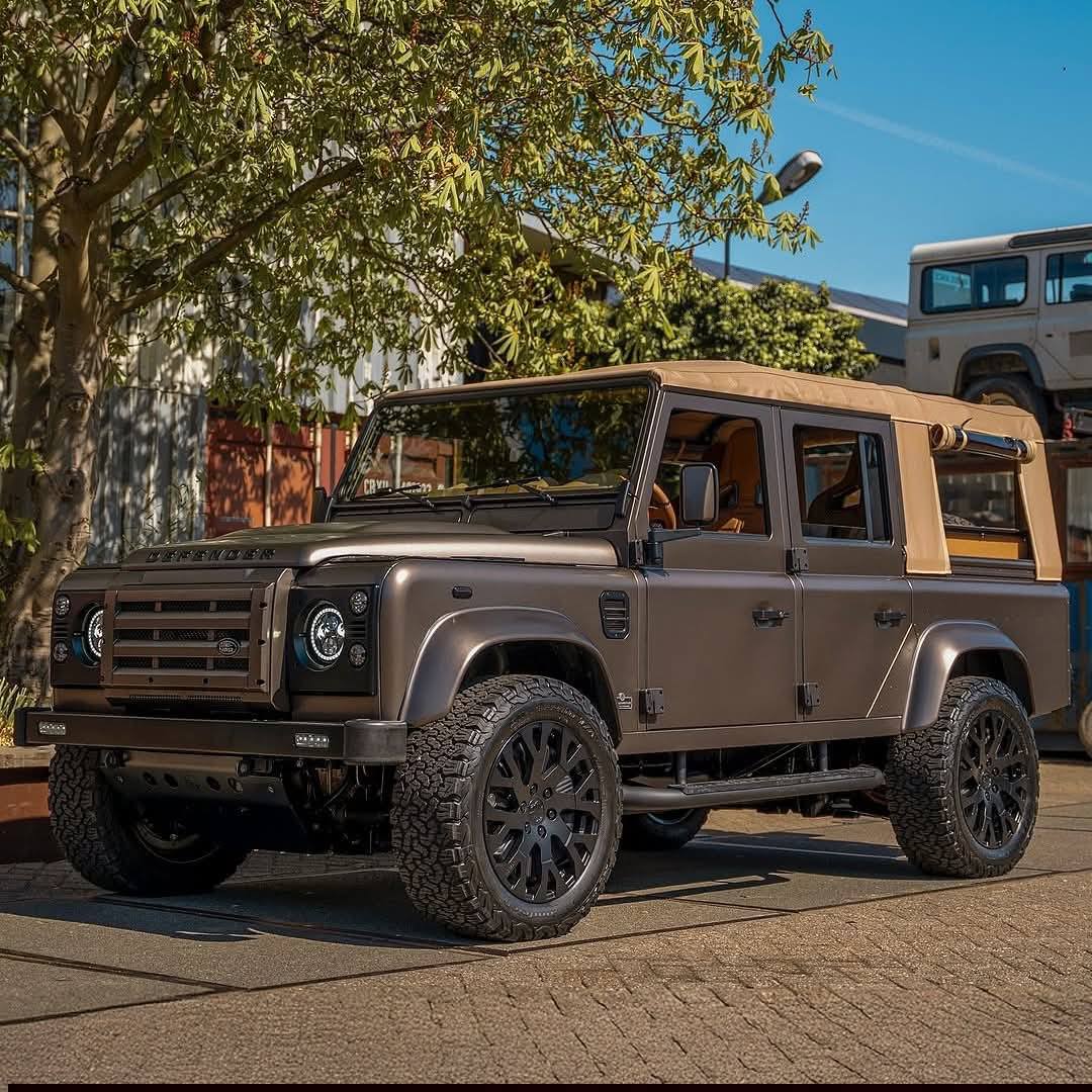 autochat360's tweet image. Defender❤️