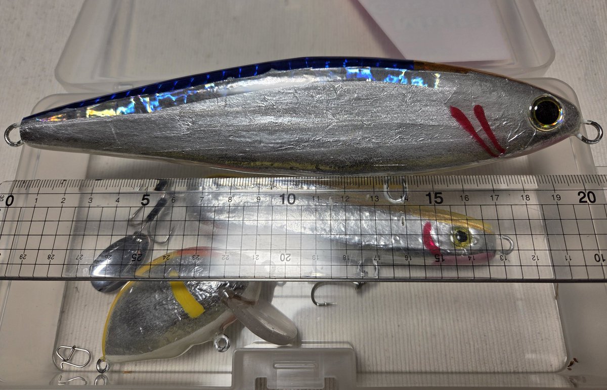 ハンドメイドルアー