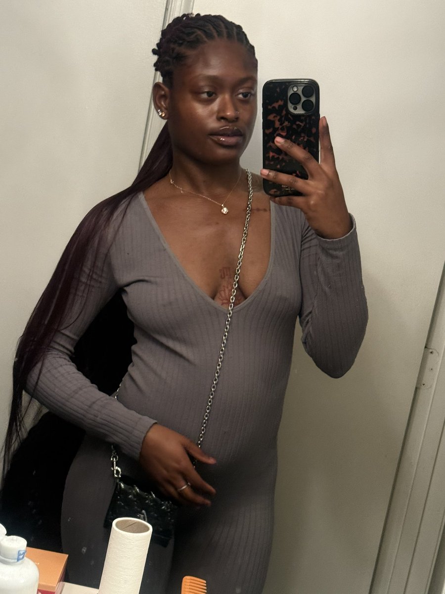 itsmescary's tweet photo. He’s winning at life if im his girl 🫦 https://t.co/35e9hicITB