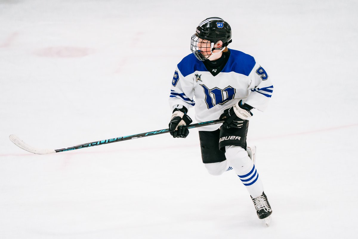YouthHockeyHub's tweet photo. Tradition Invitational
BA Semifinal

Woodbury > Centennial (6-3)

Predators: Kranz, Christensen, Graham, Bell, Lallensak, Tikhnenko
Cougars: Paitich, Griefenhagen, Jenkins https://t.co/EM6L60PoGX