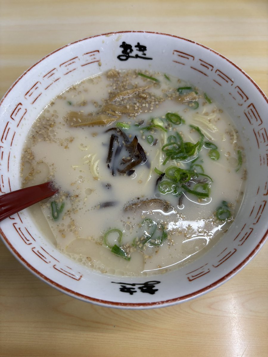 九州博多 長浜ラーメン まき

長浜ラーメン

 #THCラーメンチャレンジ