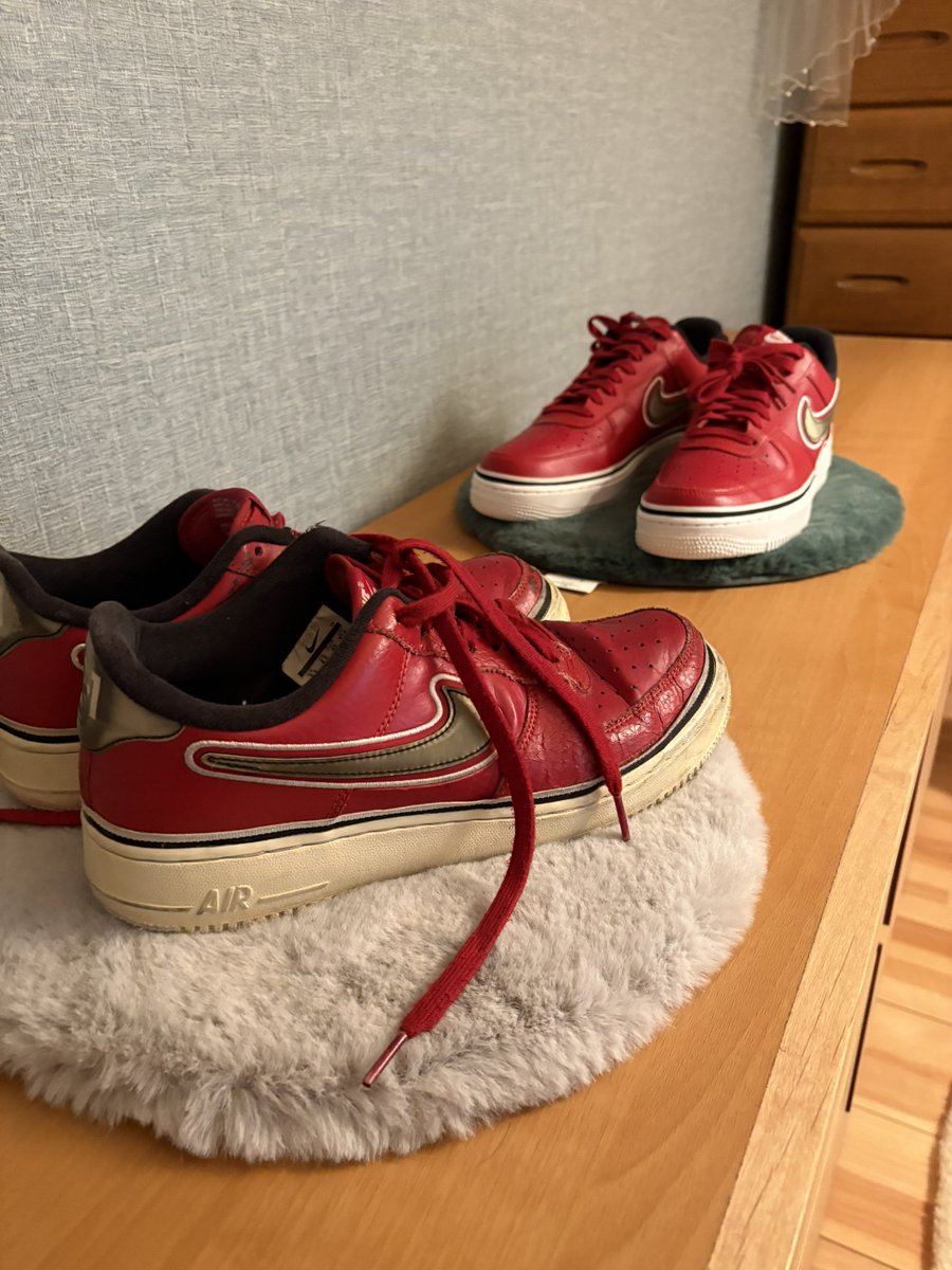 zinzin_dramatic's tweet image. 俺の相棒が…
赤のair force1が売れてしまった…

自分で売っといて何だが、気に入ってた靴が売れるのは寂しい
新しい靴も、全く同じはずやのになんか違う…
「大好きな靴はいつだって
幸せな場所に連れて行く」って花男(アニメ)のOPでも言ってたわ

最高のボロボロ靴なんです
新しい人とも幸せに…🙇‍♂️