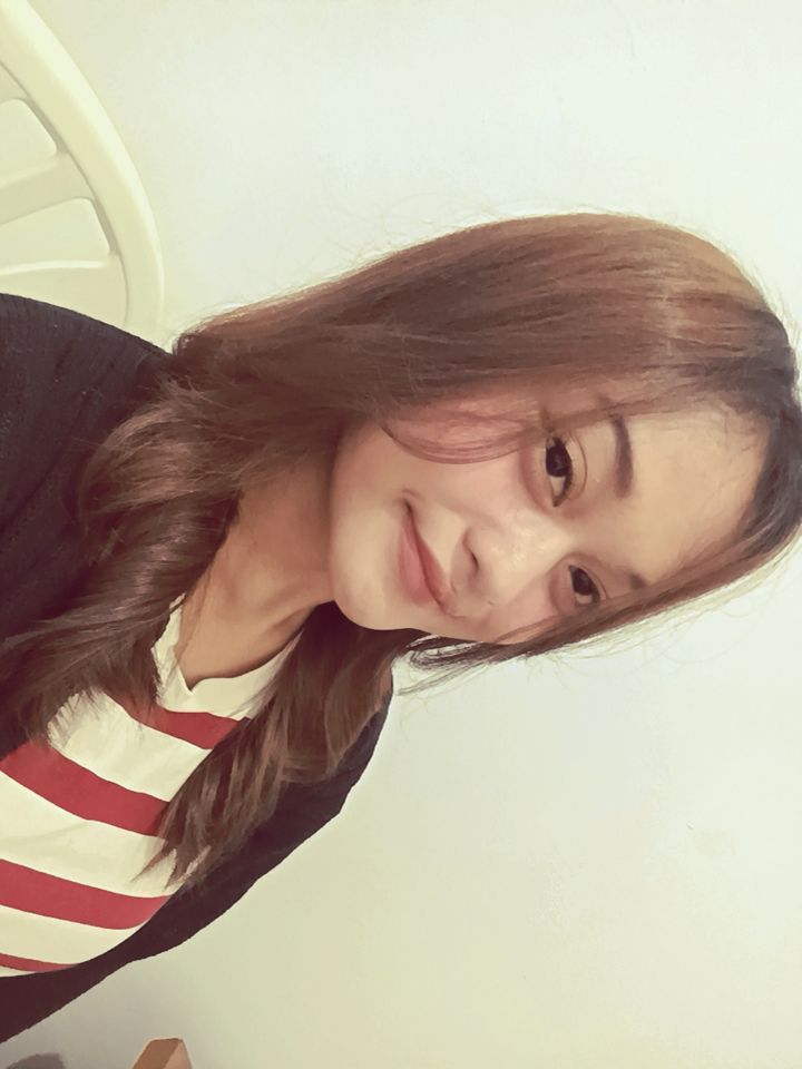 seacrenaryv's tweet photo. outfit kuliah : kaos + cardigan https://t.co/LI4aPDk6oH