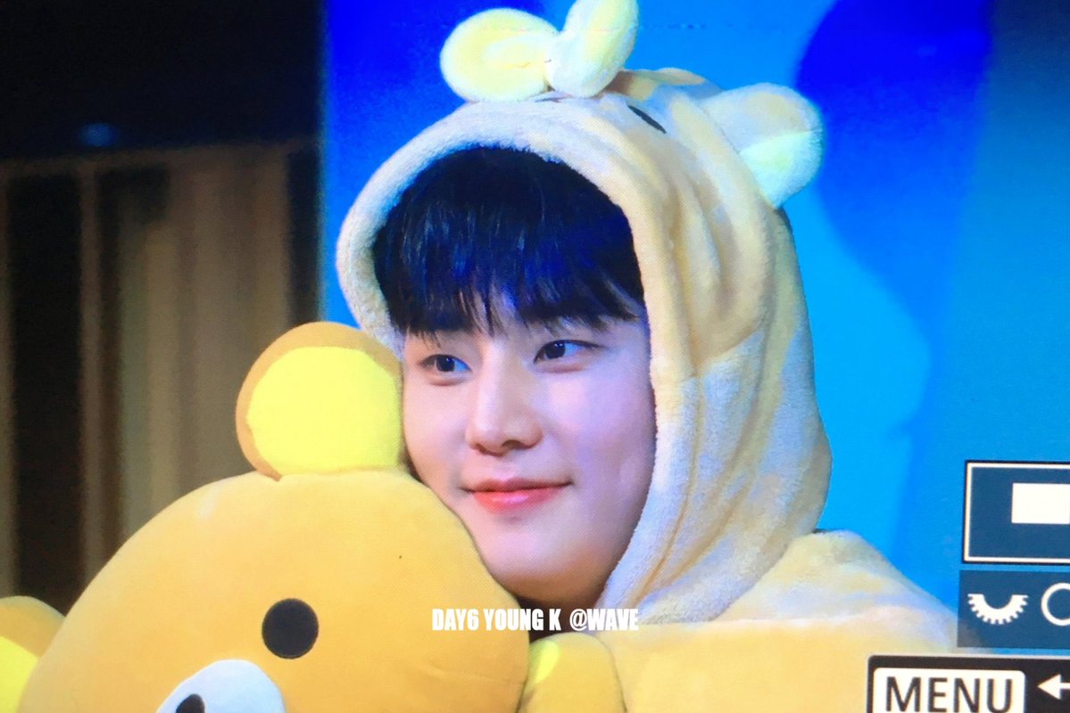 fromshunee's tweet image. 영현시라네~
추운 겨울엔 폭닥한 여늠이를 봐줘야 해