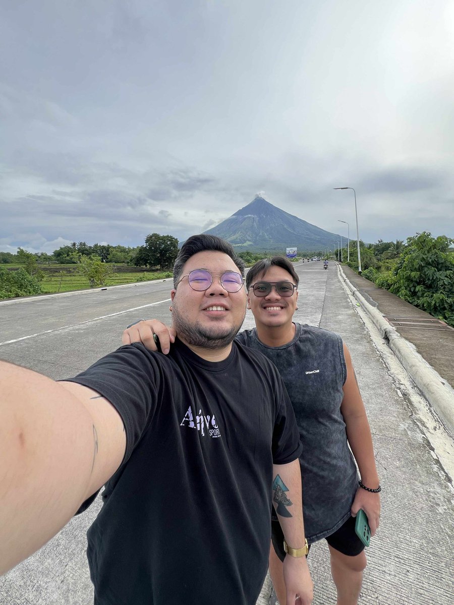 jerraldsolano's tweet photo. Di magsasawa sa kaBicolan 💯 https://t.co/jGoTBfKpgb