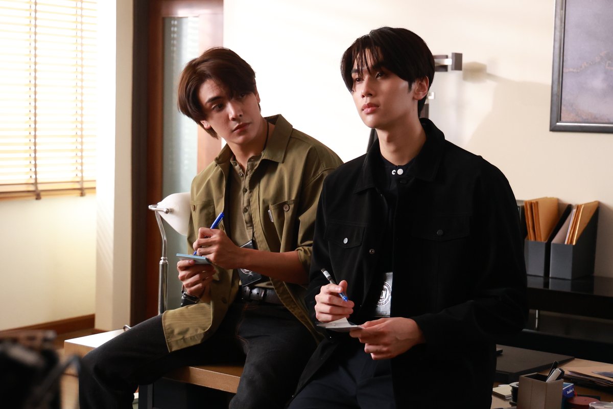 DareYouToDeath's tweet image. สวัสดีวันจันทร์😘 ตั้งใจทำงาน (เหมือนสารวัตรกับผู้กอง) นะครับ

วีคนี้จะได้เจอน้องแดร์แล้วนะค้าบแม่ๆ
#DareYouToDeath 🔍
ทุกวันพฤหัสบดี เวลา 20:30 น. ทางช่อง GMM25 รับชมย้อนหลังทั่วโลกได้ทาง Netflix เวลา 21:30 น.
@ChenRcj @dunknatachai