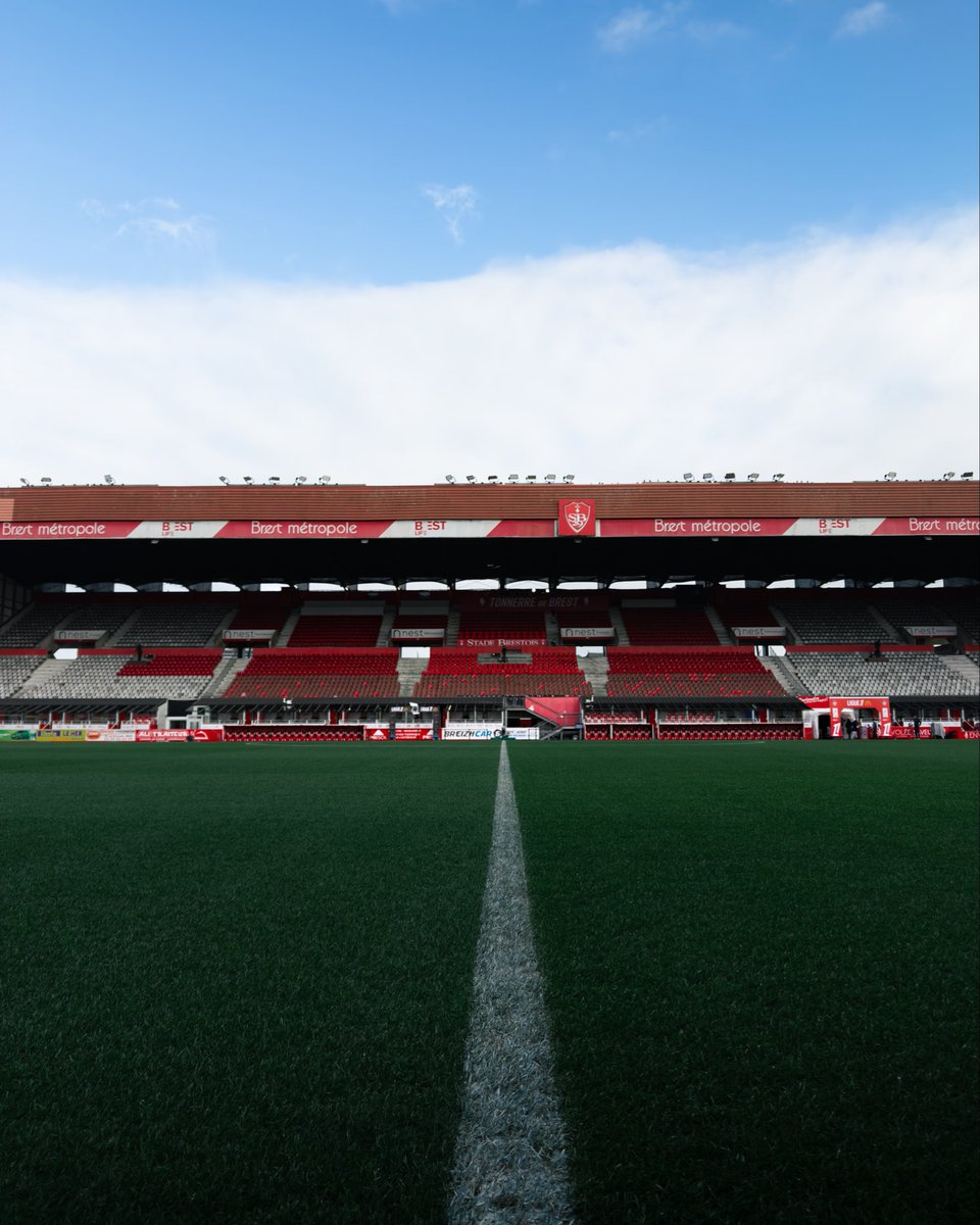 Le XI de départ face à Auxerre ! 🔴⚪️

Premier match de l’année à domicile
Allez Brest 👊

#SB29AJA | #SB29