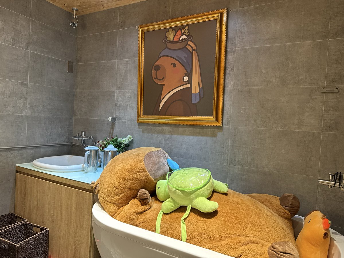 合照怕有人不露臉就不放了
小老闆生日快樂🎂