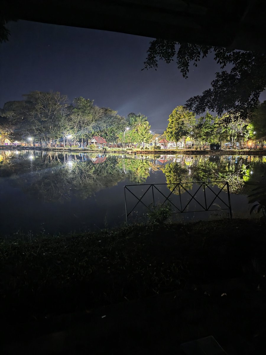 พ่อค้าลูกชิ้นทอด บางพลี tweet media