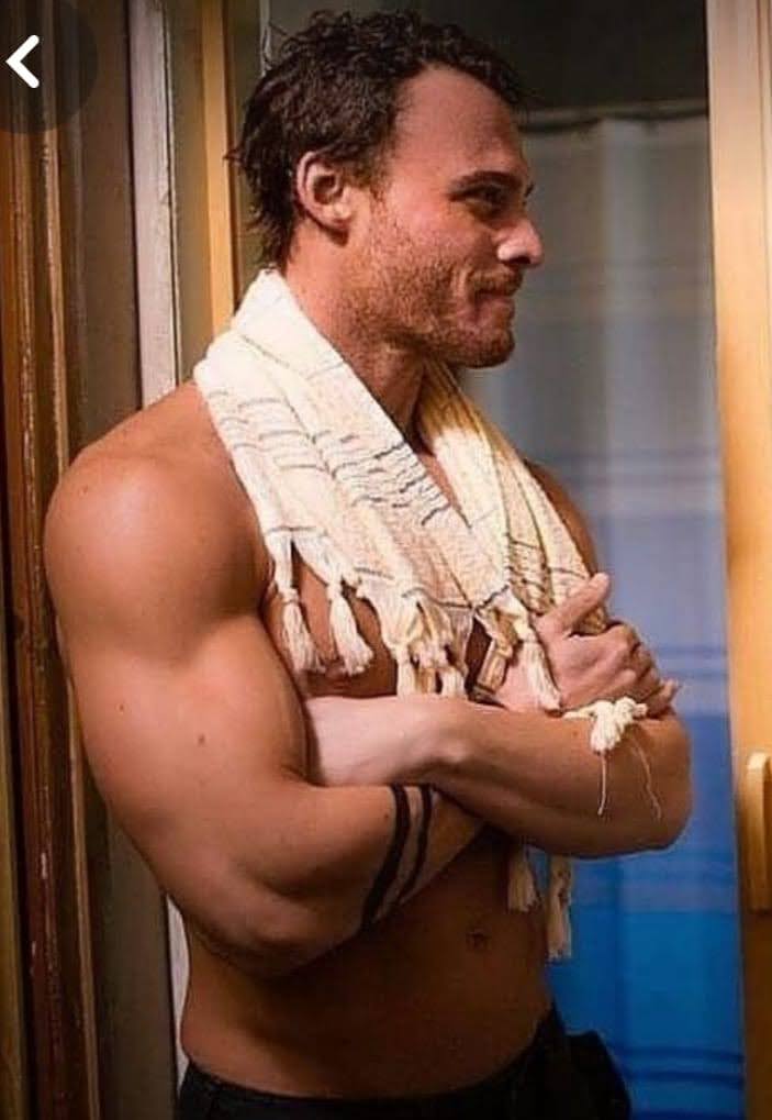 Hoy Ali Smith
#KeremBürsin