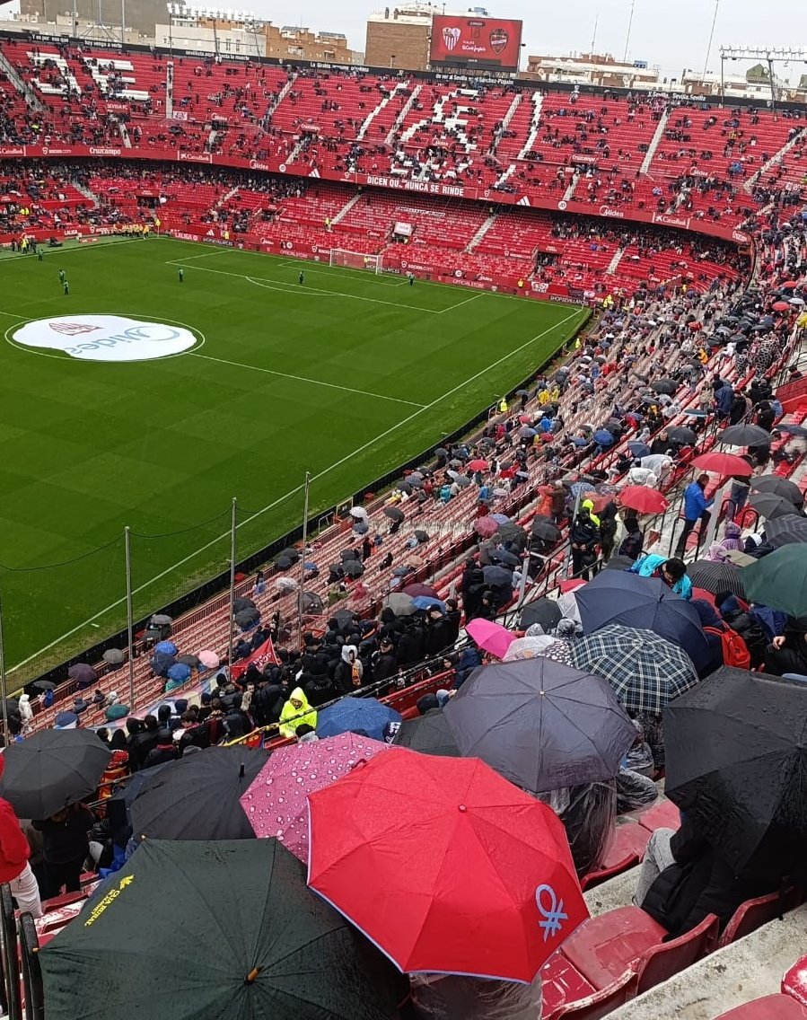 Victòria que sap a or després de començar l'any. No estem morts, seguim mes vius que mai. A Gojar família granota i bon viatge als desplaçats. Et vullc <a href="/LevanteUD/">Levante UD</a> 💙❤️💪🏻