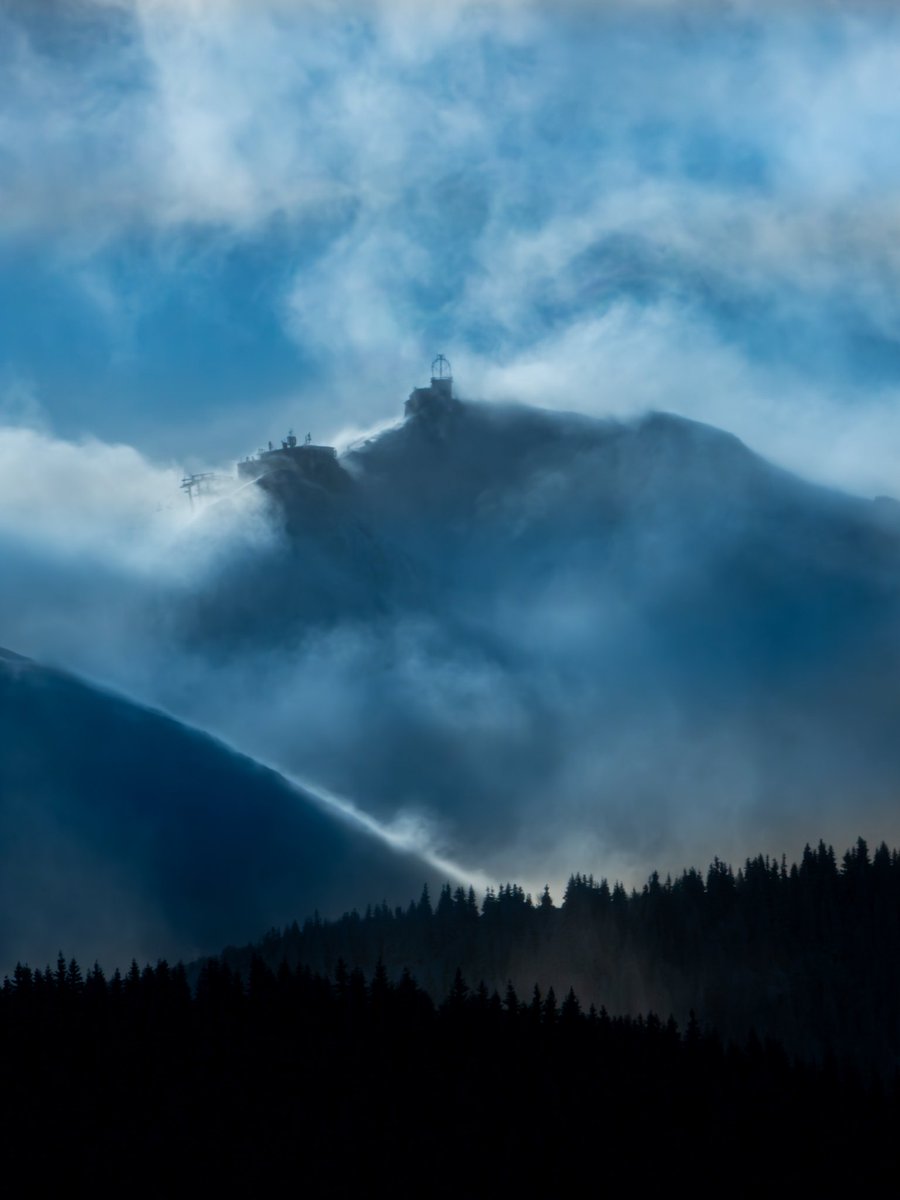 TehaCynek's tweet photo. My first photo of new 2026 year...
I just love it 🥰
Poland, Tatry, Kasprowy Wierch 
#mountains #photography #photo #NewYear2026 #poland #moutains #kasprowywierch https://t.co/nMisbo0Leb