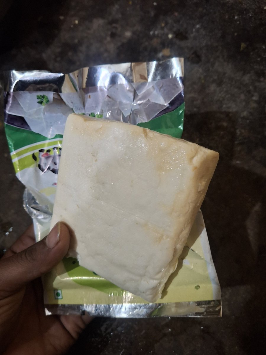 Vinayakyaadav's tweet photo. The paneer looks yellowish and spoiled from the side even though the expiry date is 12-01-2026. Where is FSSAI. Salesman says I can't do anything. But who is responsible if people get sick.
#sudhaDairy #sudhaPaneer
#FoodSafty #consumerHelp #FoodStanderd
#HealthConcern https://t.co/v2lmFiWCea