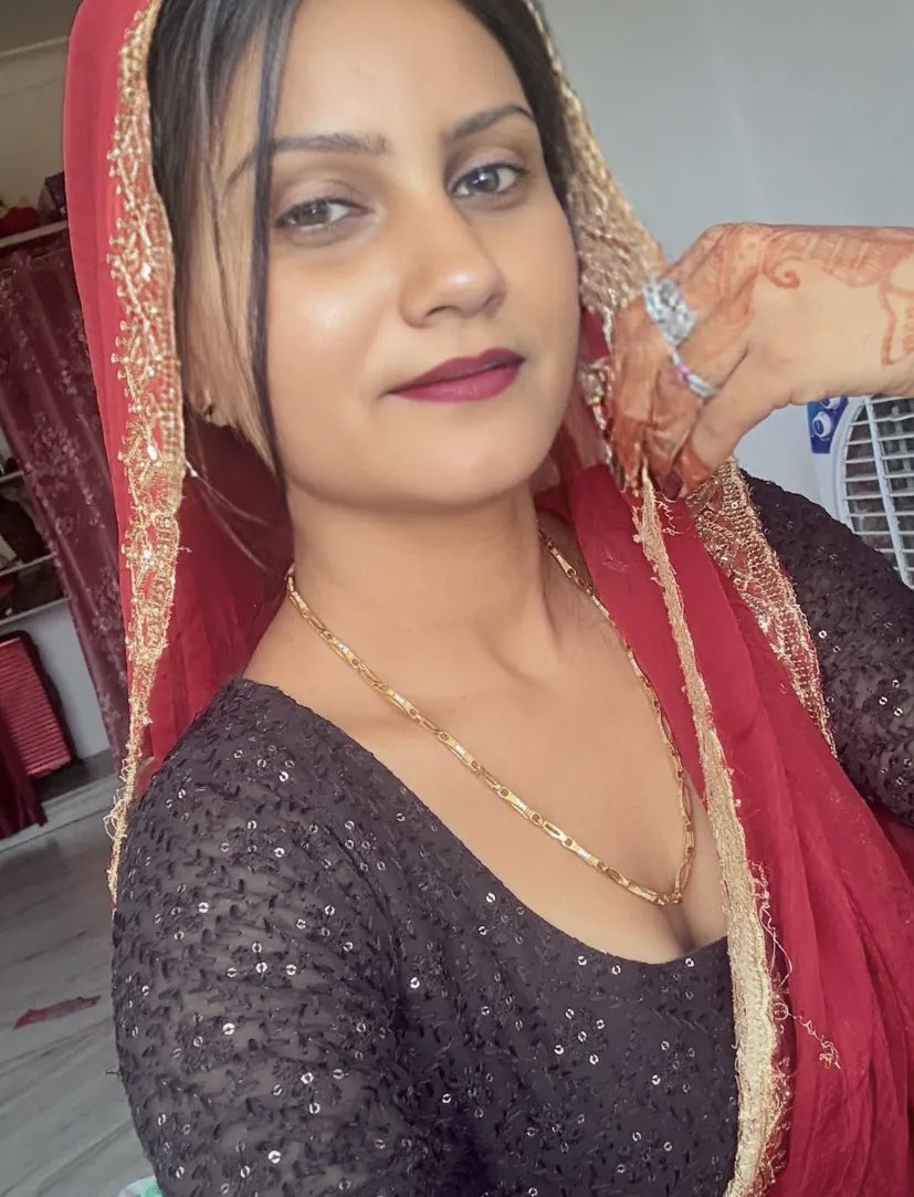 reena_reena132's tweet photo. #Trending #NewProfilePic https://t.co/BhZgP7gmg5