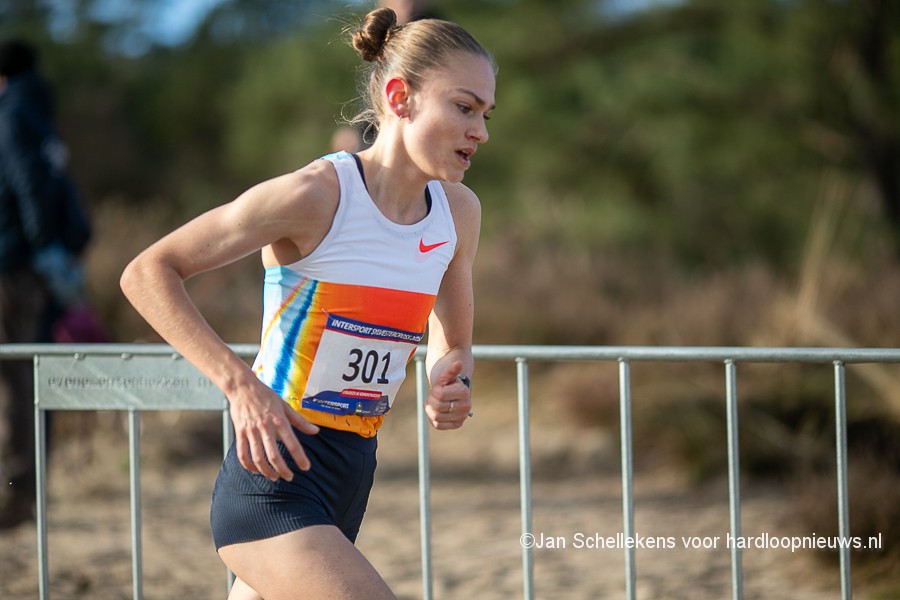 Jana Van Lent heeft zondag de Prom'Classic in Nice gewonnen. Ze zorgde in Zuid-Frankrijk voor een verrassing van formaat door het vier jaar oude Europees record op de 10 kilometer bij te stellen tot 30'10".
hardloopnieuws.nl/jana-van-lent-… #hardloopnieuws