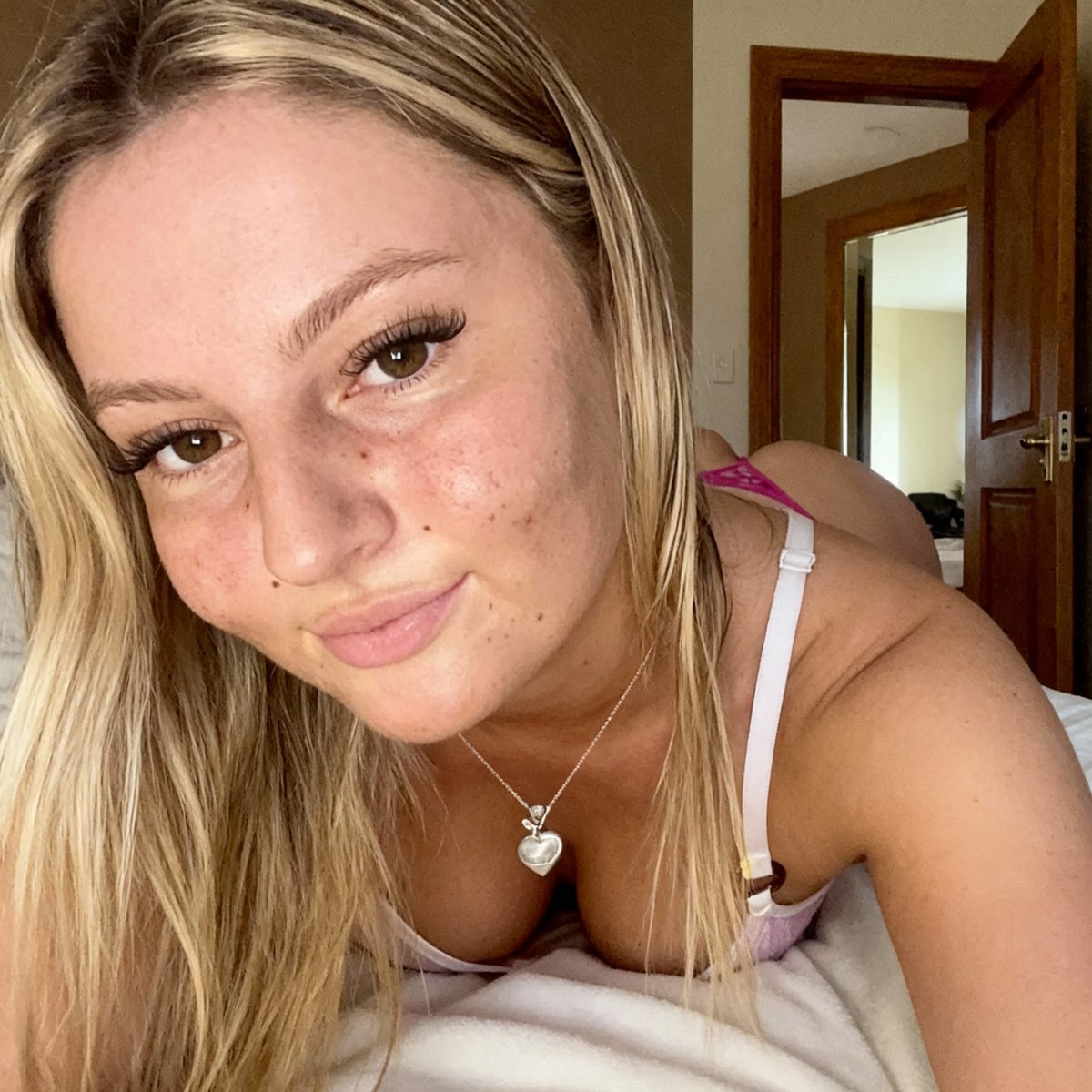 Sofia tweet media
