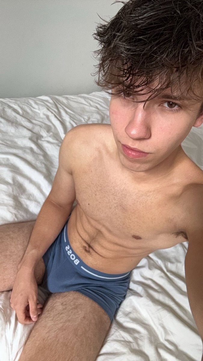 stevemooore642's tweet photo. I am fucking horny either now seeking for a sexy man to hang out with 🍆🍆🍆 https://t.co/wfyVSRvoTV