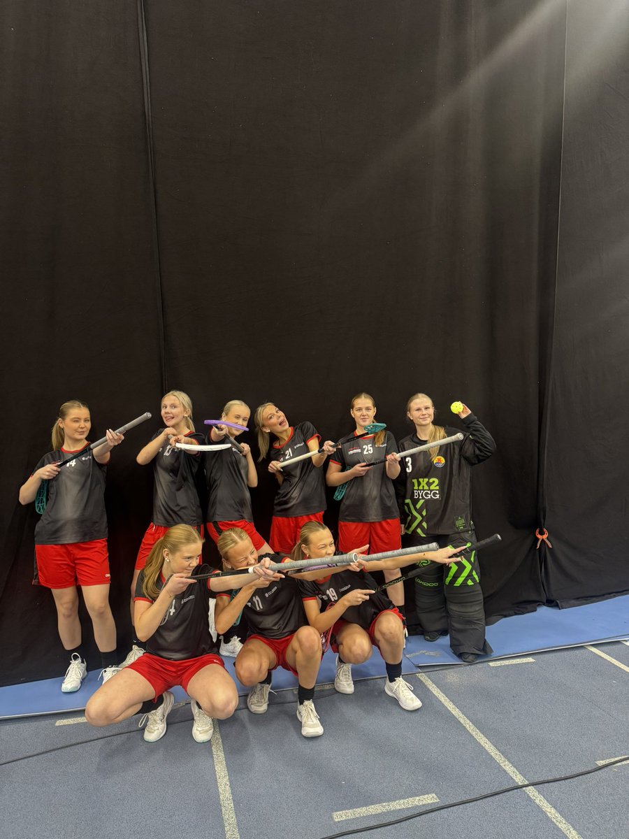 Småland är klart för A-slutspel i distrikt-SM 🤩🕺🏼.
Går nu för gruppsegern. Här är Kalmar/Ölands hopp.