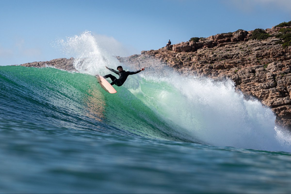 Halleybatista's tweet photo. Surf ou morra ✅ https://t.co/vzQkbbvxR4