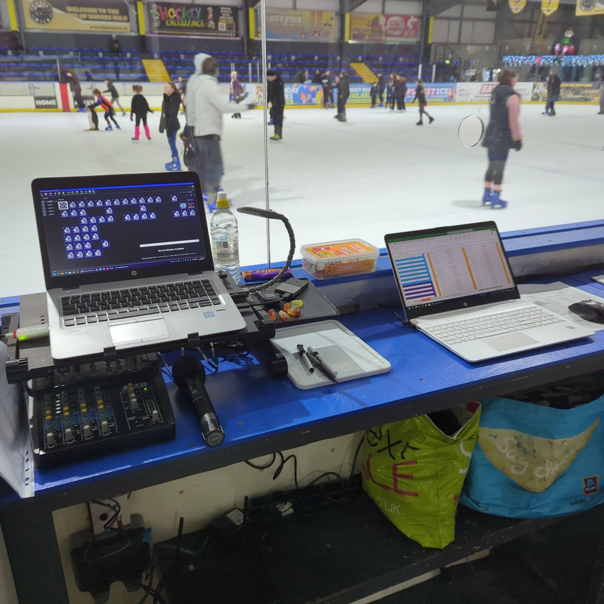 Back in the 'office' for <a href="/WidnesWild/">YKK Widnes Wild</a> v Telford Tigers NIHL1 #TTGW