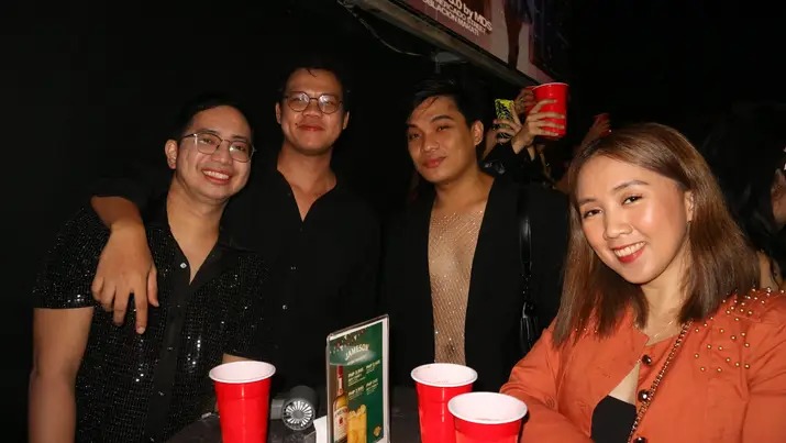 jalivee_'s tweet photo. With newfound badings @clubredph https://t.co/neYhARs9M6