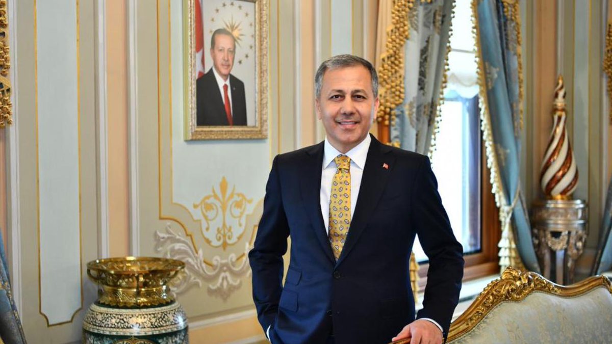 İÇ İŞLERİ BAKANIMIZ SAYIN <a href="/AliYerlikaya/">Ali Yerlikaya</a> 

Malumunuz olduğu üzere; Türkiye genelinde görev yapan polis memurlarının önemli bir kısmı, nüfusu 5.000’in dahi altında olan, kasaba veya kırsal niteliğe sahip ilçelerde görev yapmaktadır...

Bu tür yerleşim yerlerinde yıllık adli ve