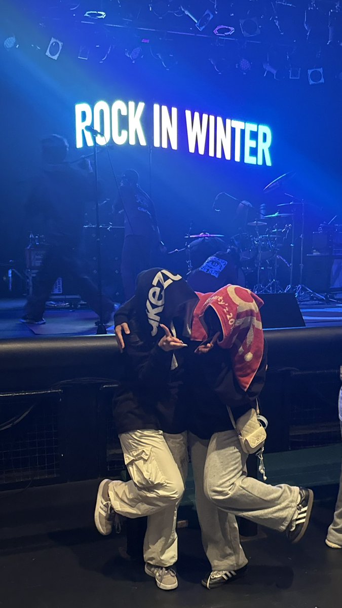 ロクウィン✨
2026もロクウィン行けてほんっとーに良かった😭💕
最初から最後までだいすきなバンド見れて😌🌟
どのバンドのセトリも30尺と思えんくらい良くてたのしかった！
写真も沢山撮れて嬉しい😭⭐️
せいやさんからセトリも貰えて超満足！
だいすきなお友達もたくさんいて満喫した1日でした✨