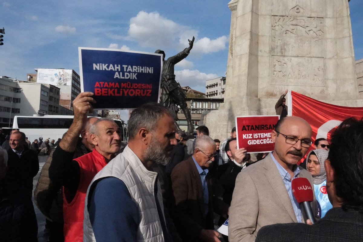 Öğretmen arkadaşlarımız yılın ilk kabine toplantısında müjde bekliyor. Ek atama haktır adalettir.
#Kabine24KPSSEkYirmiBeşBin