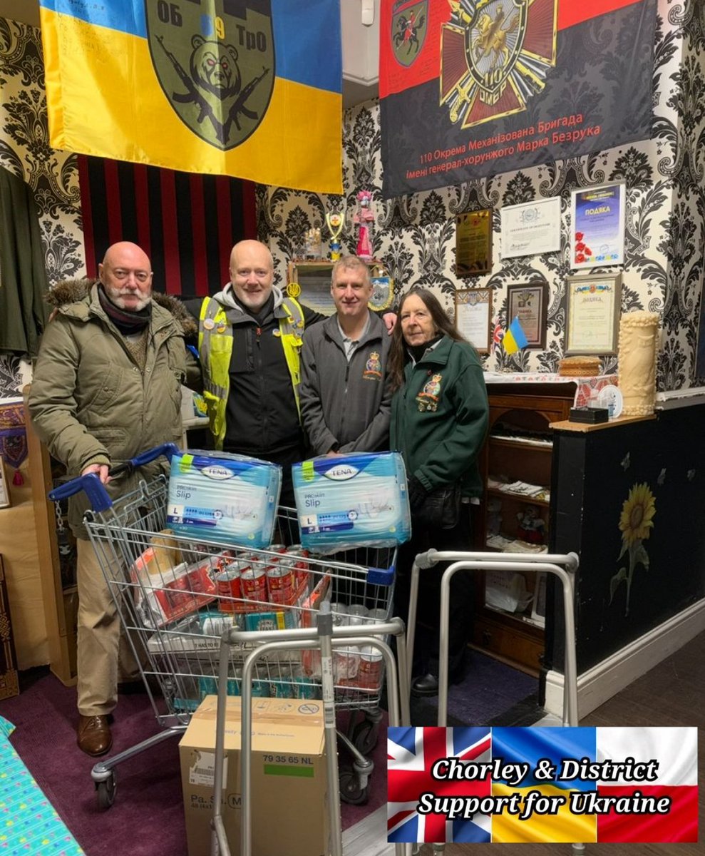 ChorleyUkraine's tweet photo. Thanks to our #Chorley Armed Forces & Veterans Breakfast Club for a kind donation of food & medical supplies. Great to see our Veterans here 🇬🇧 supporting serving personnel there 🇺🇦
Chorley & District Support for Ukraine
https://t.co/EP1KKs5F7X
🇬🇧🤝🇺🇦
#ukraineunit #ukraine #afvbc https://t.co/DeSlXSYYHQ