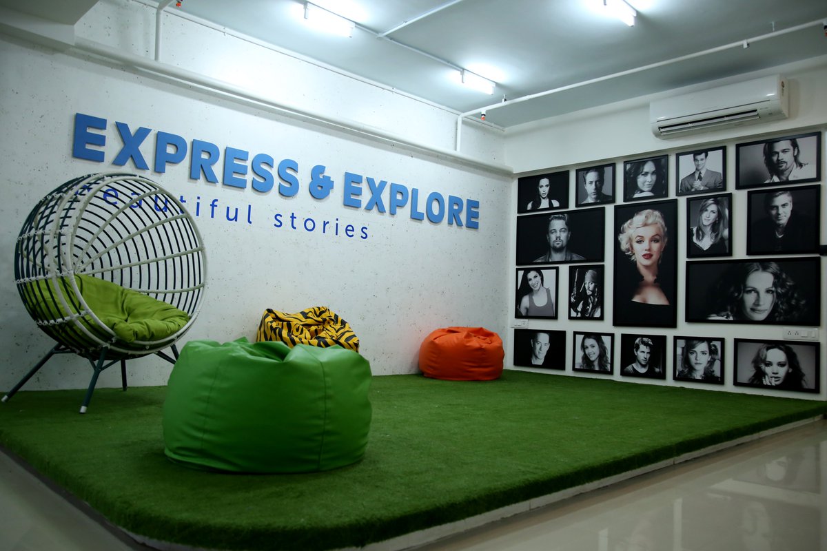 Charnockitee's tweet photo. #OfficeInteriorDesign for a #Media Company in #Indore by @siyarchstudio 

Area: 13000 Sq.Ft

#Workspace layout includes open #workstations, work zones, meeting rooms, lighting layouts &amp; #furniture | https://t.co/LoaKkeiZA6 

#TurnkeyInteriorDesign #OfficeRenovation https://t.co/exVpIV6C6R